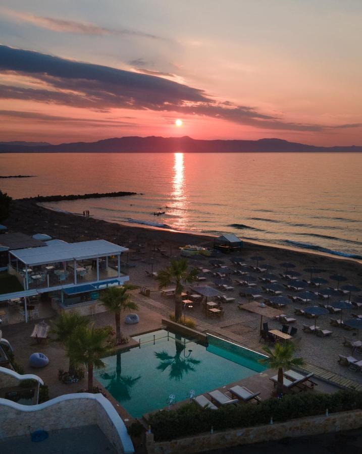 Vergina Beach Hotel Agia Marina  Exterior photo